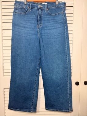 Signature By Levi Strauss & Co Women Heritage High Rise Loose Crop Jeans W30